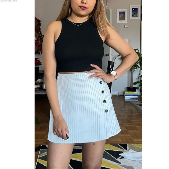 Mini skirt - Picture 7 of 9